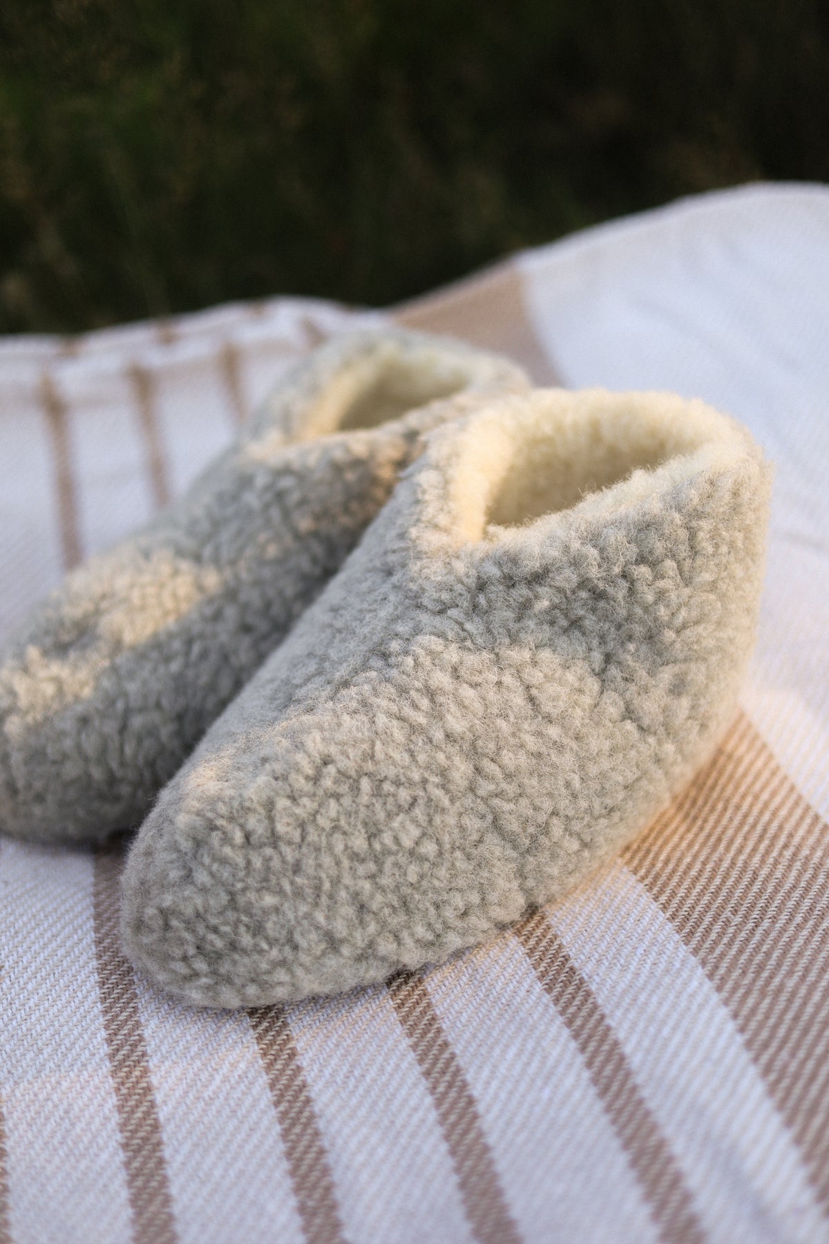 Kapcie z wełny merino | 100% wełny owczej | Jasnoszary