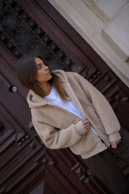 SHERPA – Damen Merino Teddy Wolljacke Beige