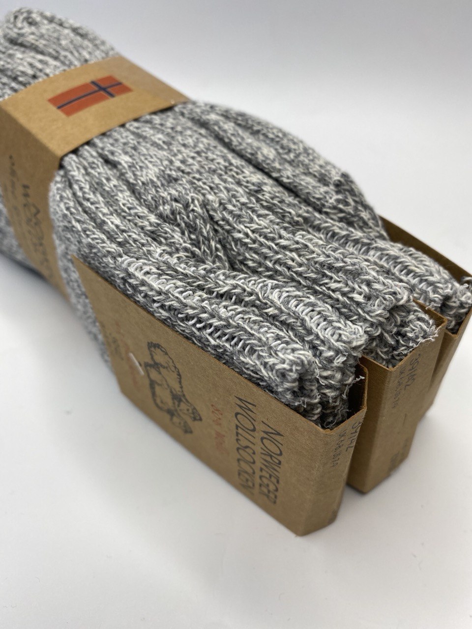 Norweger Thermosocken aus 80% Wolle Hellgrau Meliert | Warme Wollsocken für Damen & Herren im praktischen 3er-Set