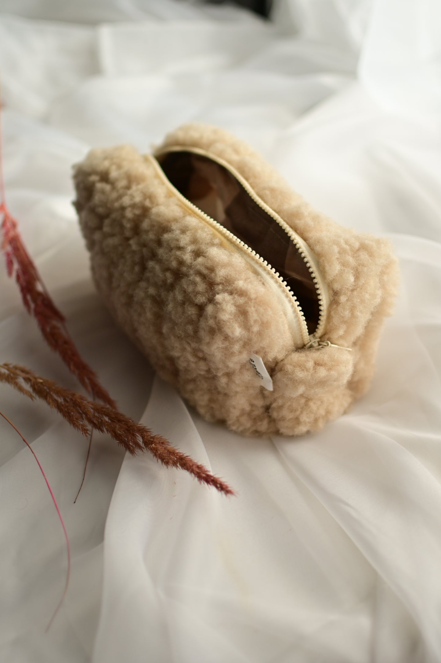 Teddy Wool Bag – natural beige cosmetic bag made of sheep wool 🧸✨