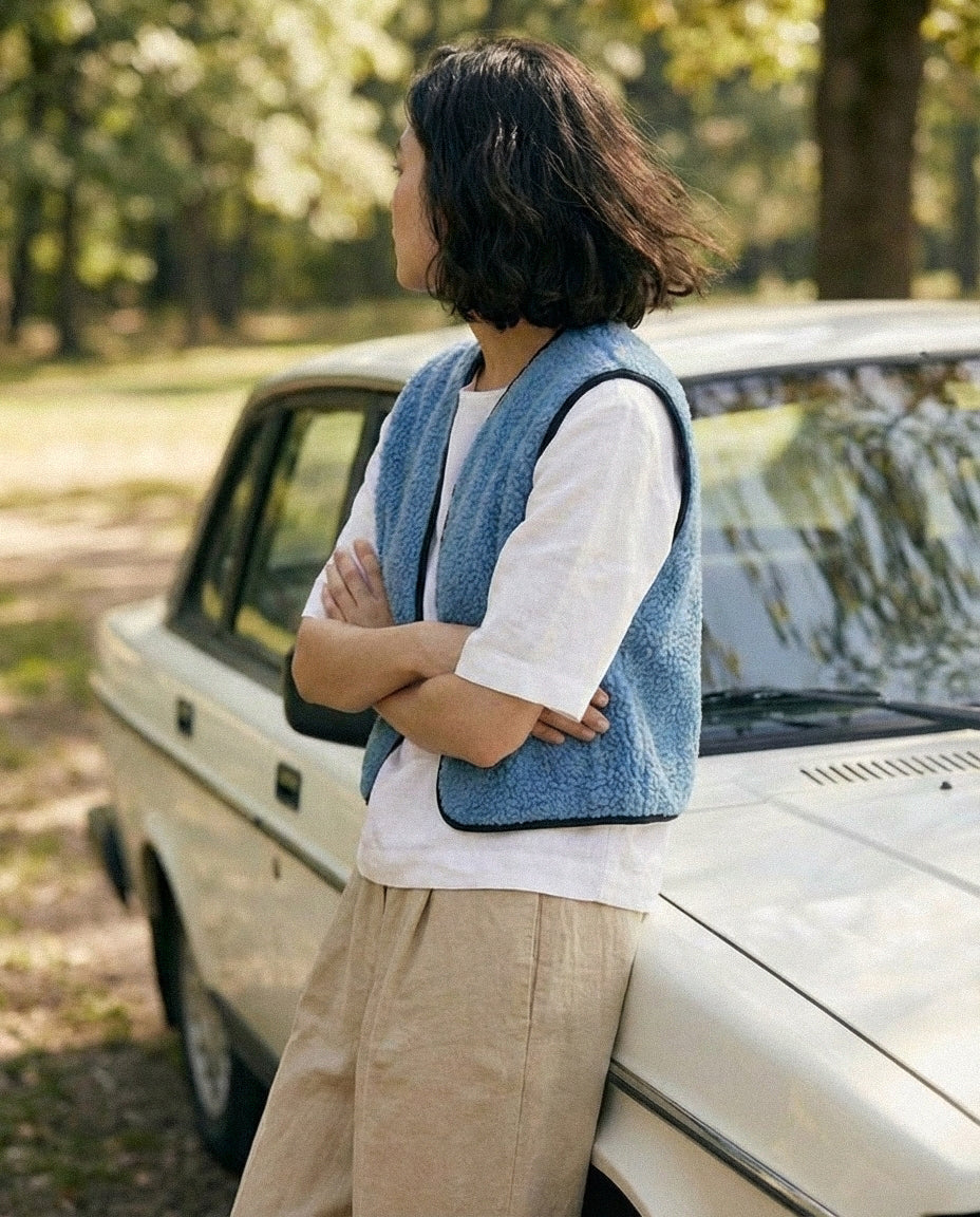 RAW Vest Blue — Niebieska Kamizelka Teddy z Wełny Merino