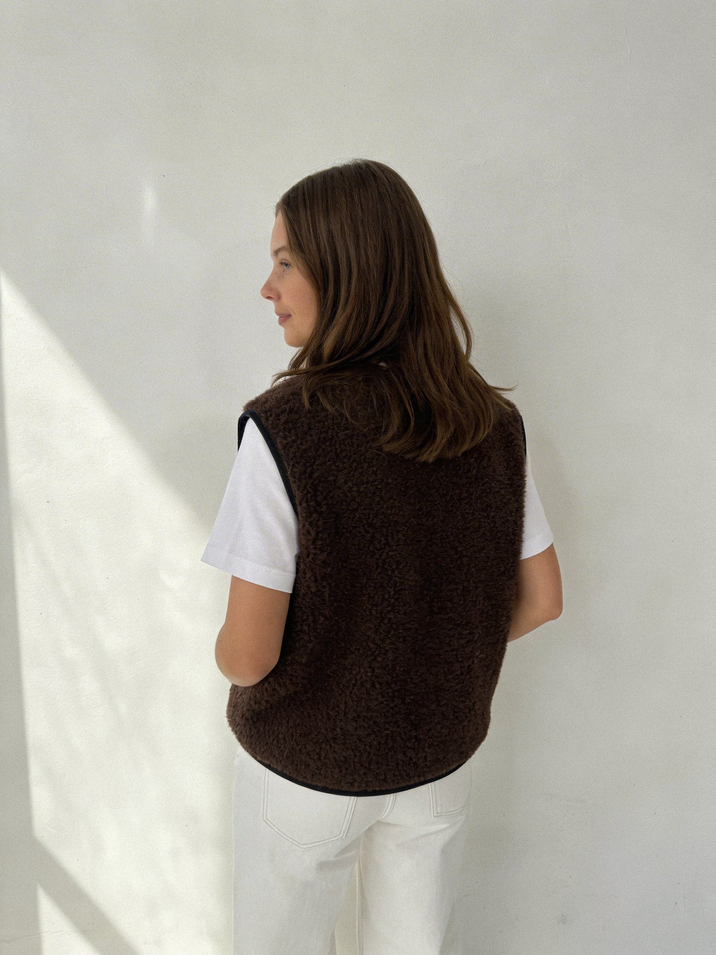 RAW Vest Choco Brown — Czekoladowa Kamizelka Teddy z Wełny Merino