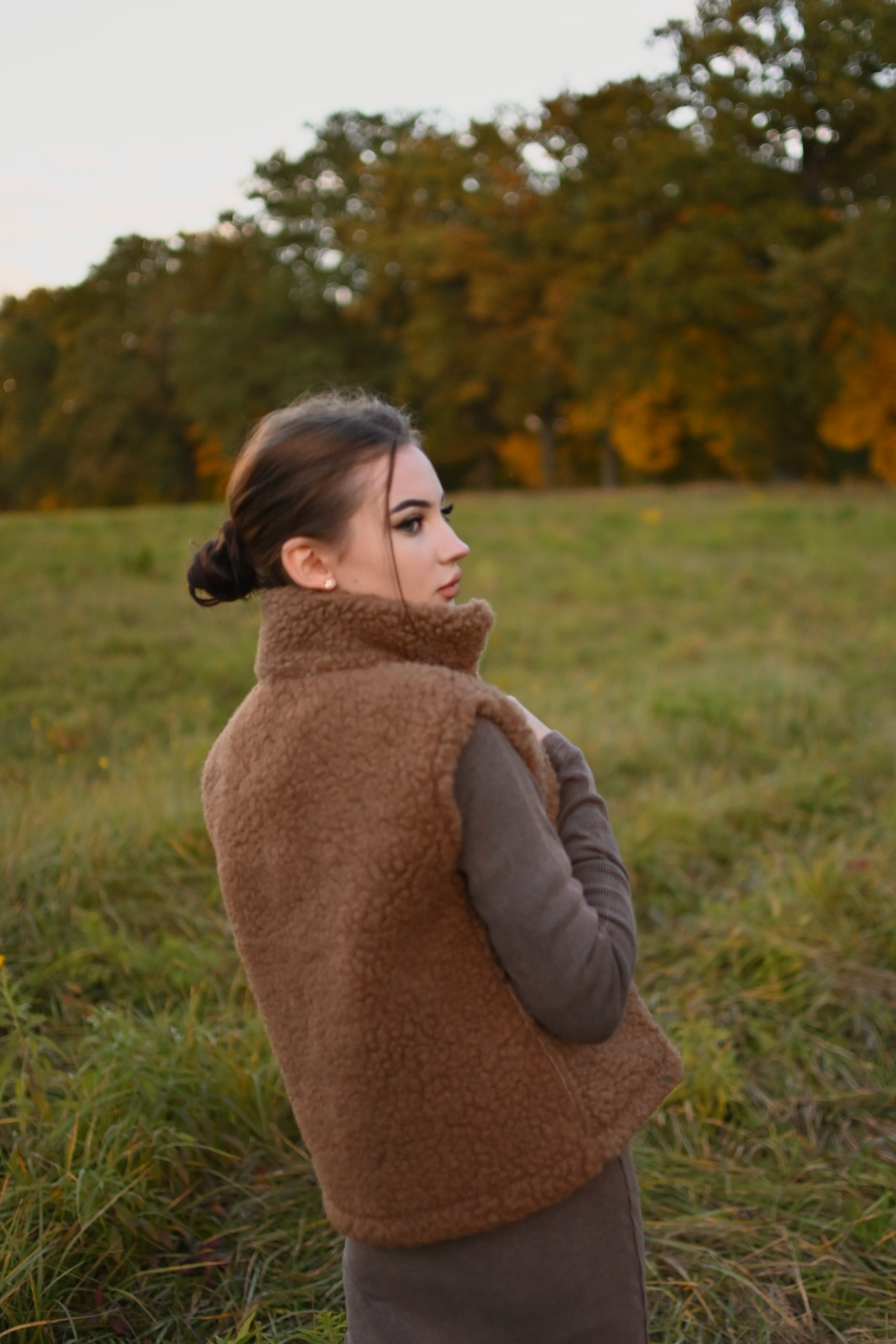 Brązowa kamizelka teddy