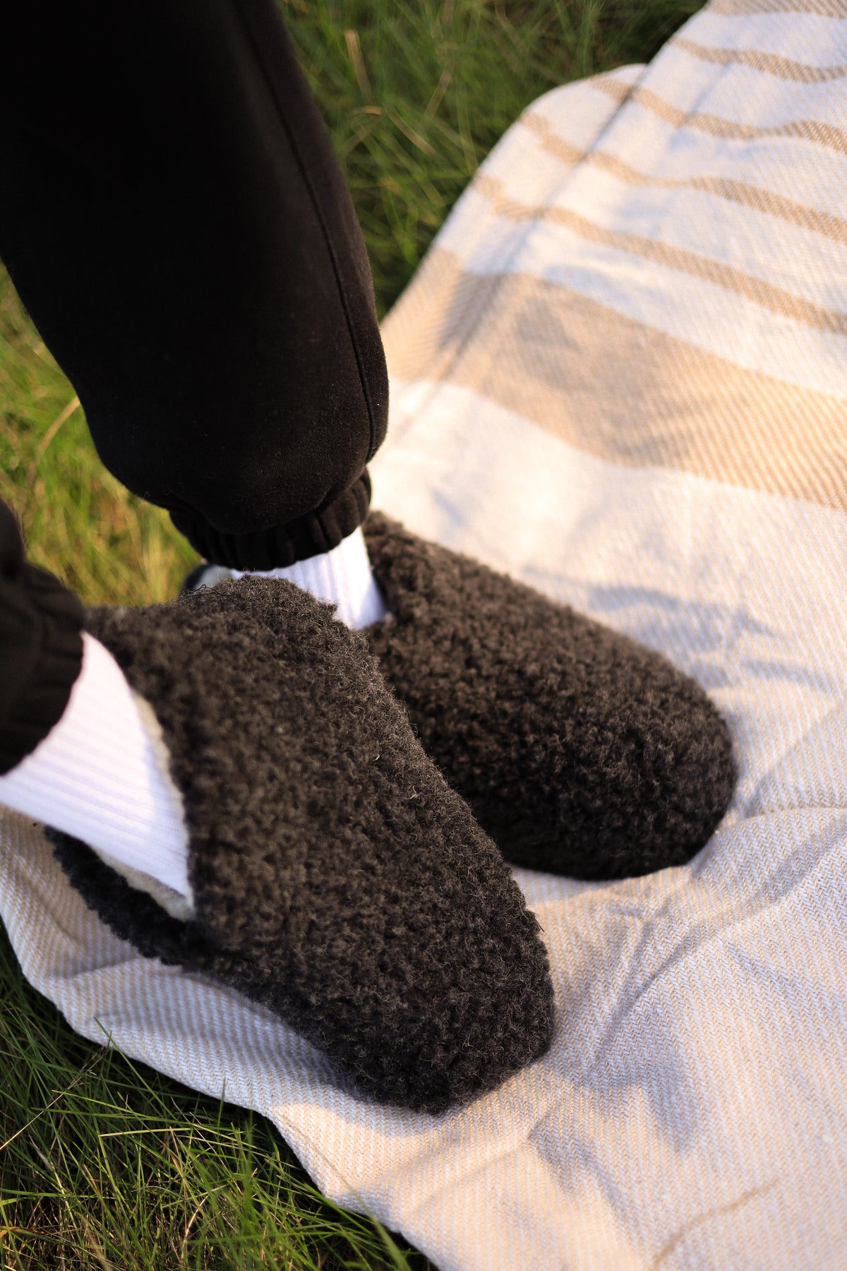 Merino Hausschuhe | 100% Schafwolle | Schwarz