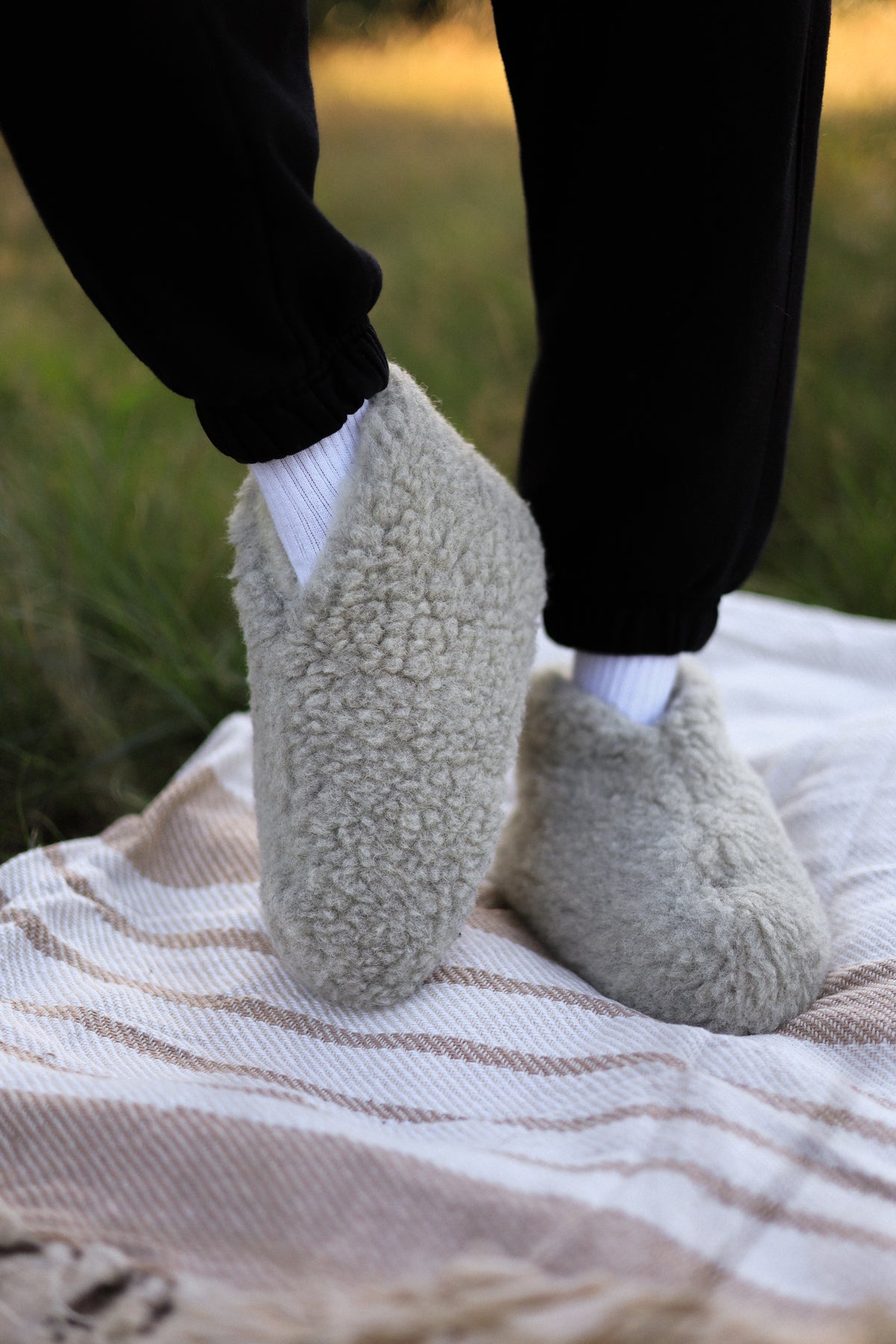 Kapcie z wełny merino | 100% wełny owczej | Jasnoszary