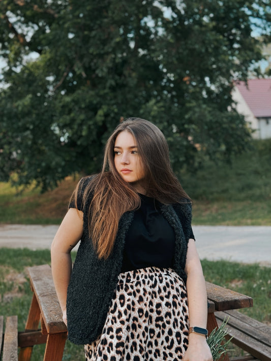 LINE Vest – Black  Mélange Merino Wool