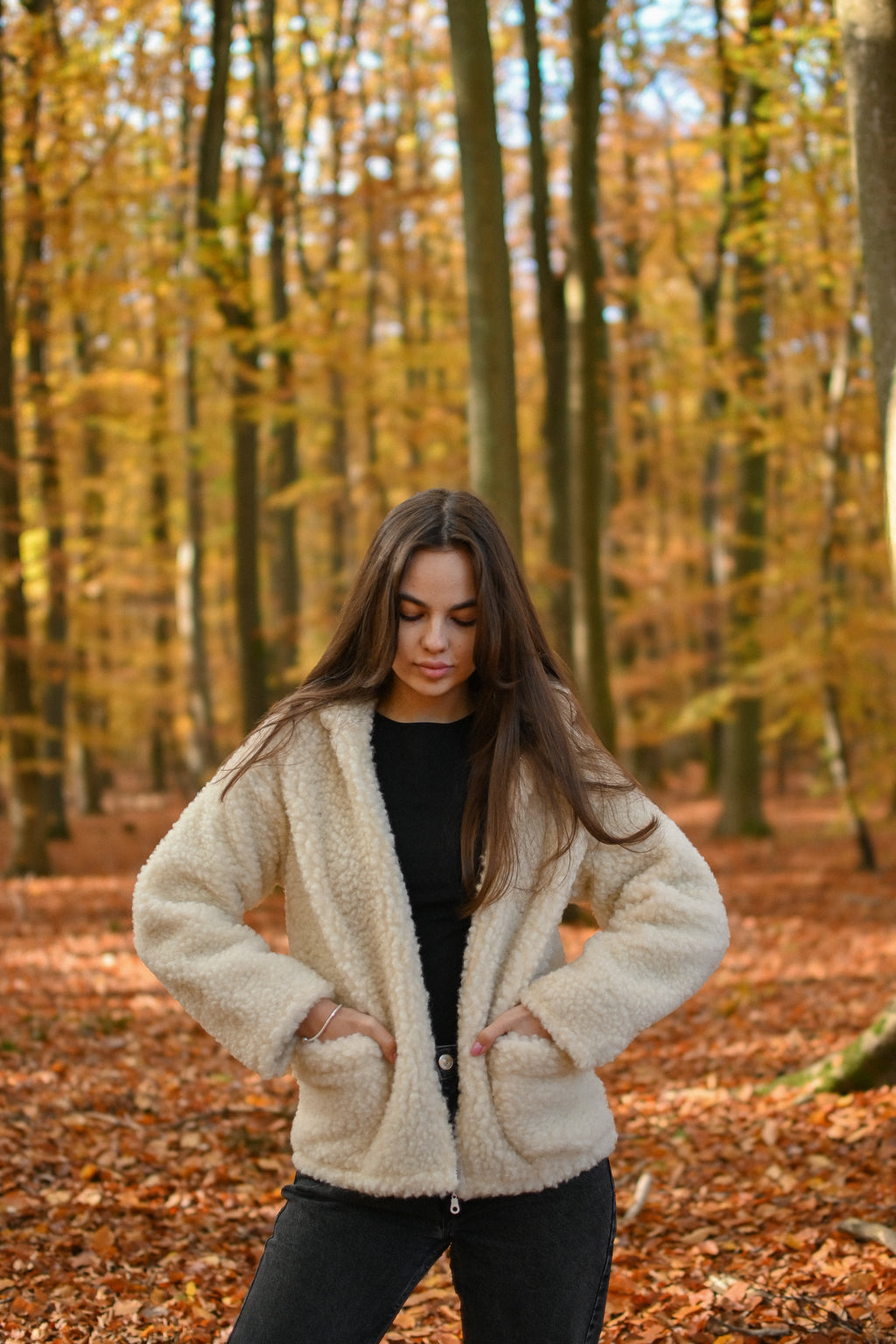 Kurtka z wełny owczej w kolorze ecru