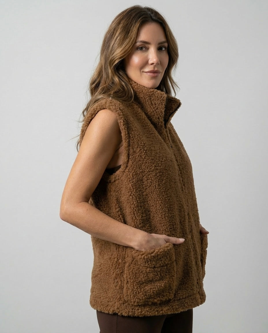 Brązowa kamizelka teddy