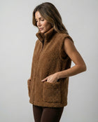 Brązowa kamizelka teddy